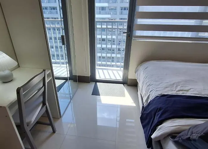 Jcs Staycation Fame Residences Aparthotel Manila