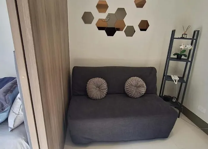 Jcs Staycation Fame Residences 4*